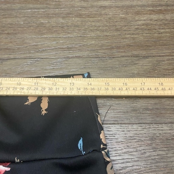 Silhouette NYC
Floral Print Skirt Knee length high waisted pencil skirt size L - Picture 3 of 8